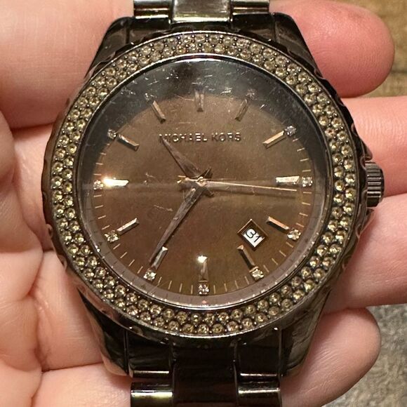 Michael Kors Espresso Madison Watch - Picture 3 of 12